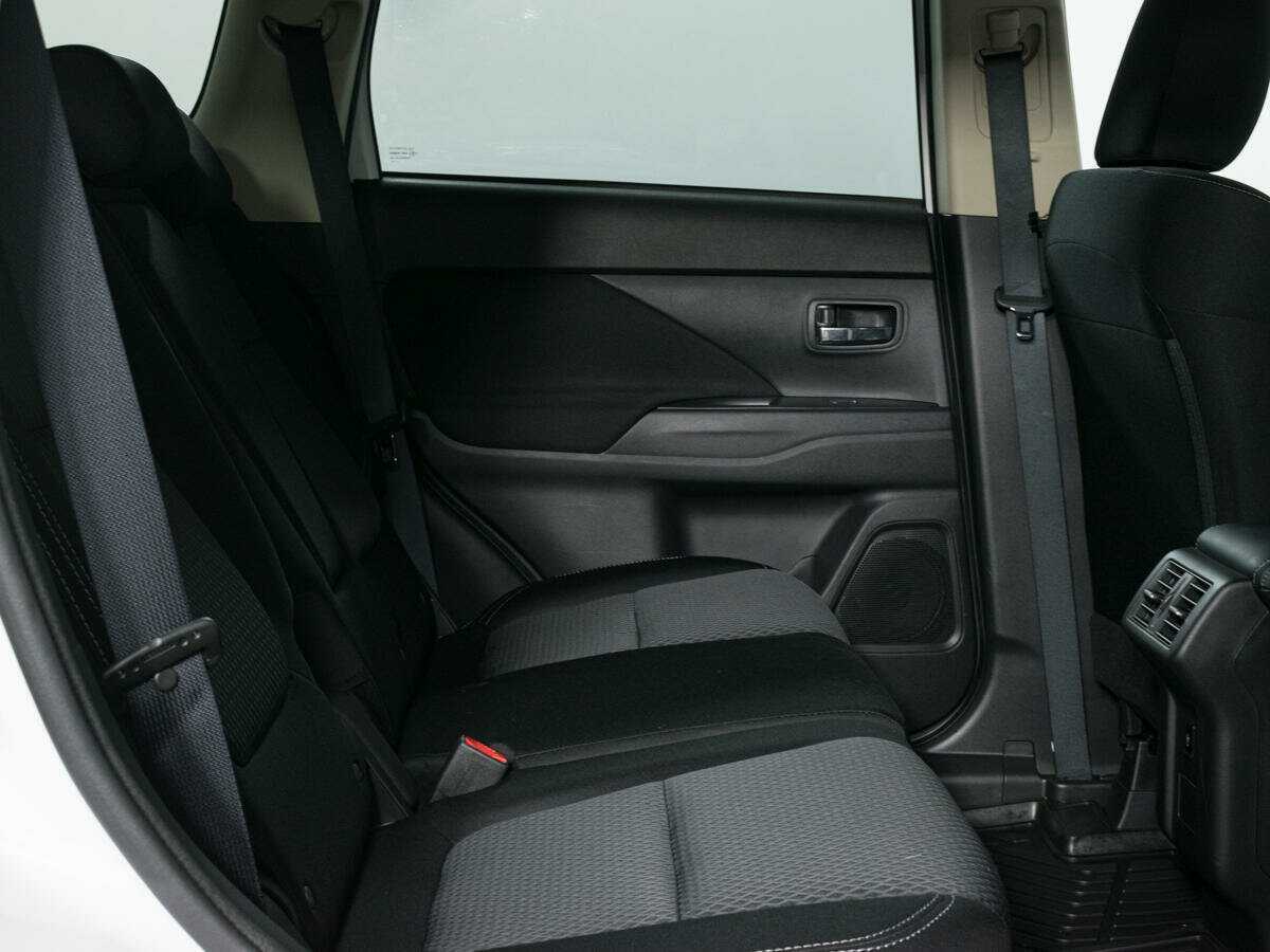 Mitsubishi Outlander б/у, 2019, Вариатор. Фото: #6