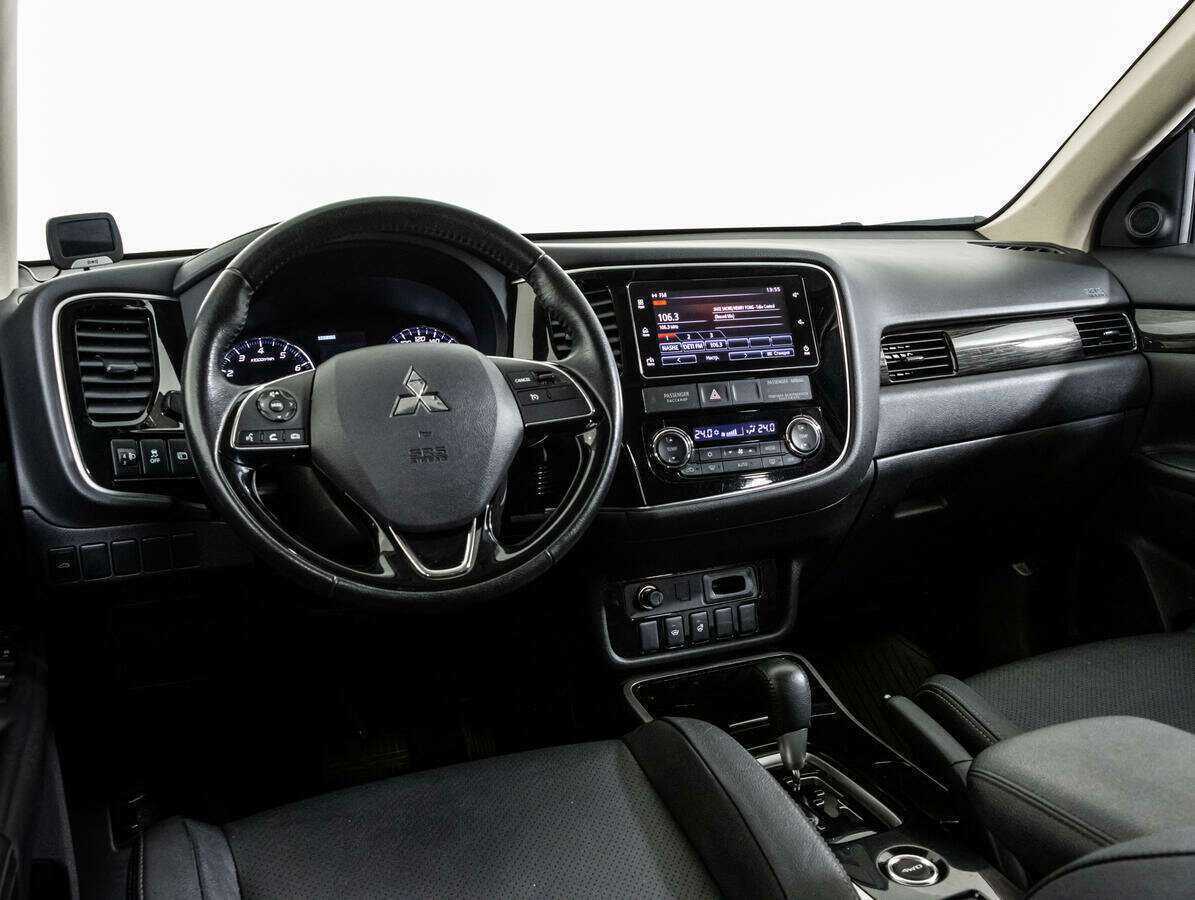Mitsubishi Outlander б/у, 2018, Вариатор. Фото: #10