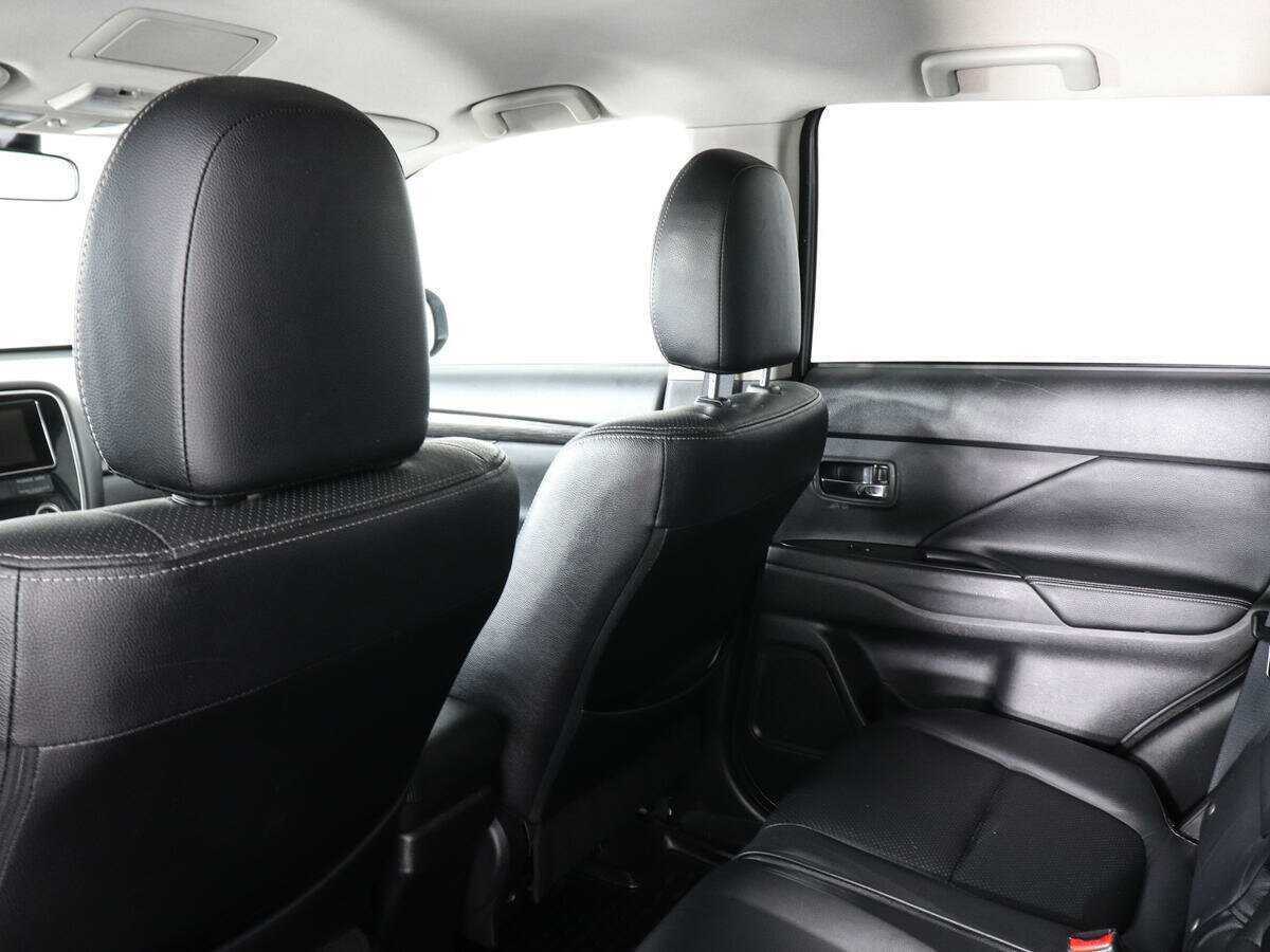 Mitsubishi Outlander б/у, 2017, Вариатор. Фото: #11