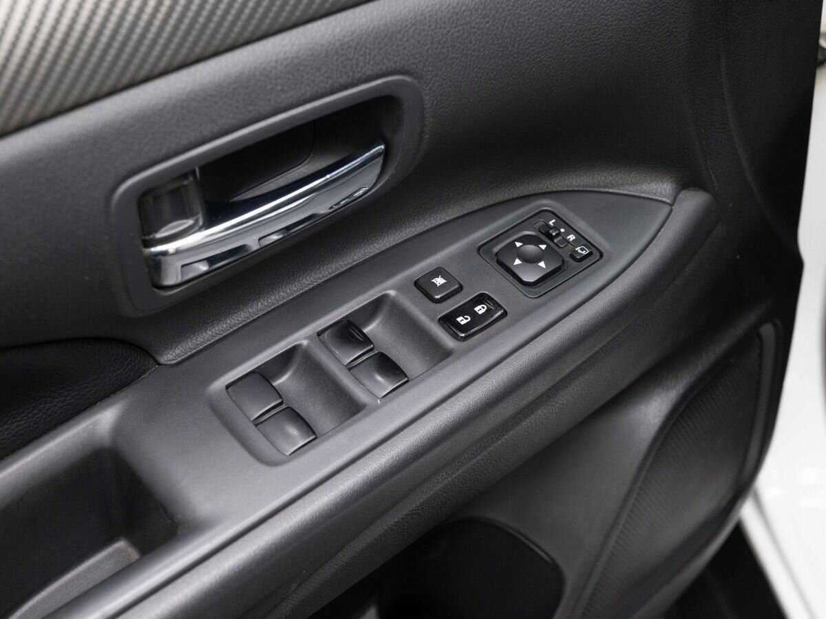 Mitsubishi Outlander б/у, 2012, Вариатор. Фото: #17