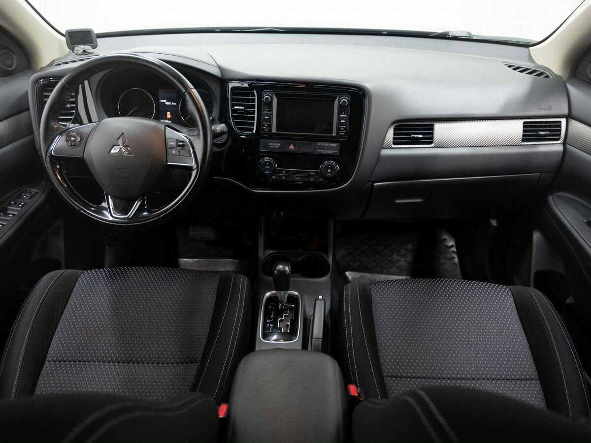 Mitsubishi Outlander б/у, 2016, Вариатор. Фото: #12