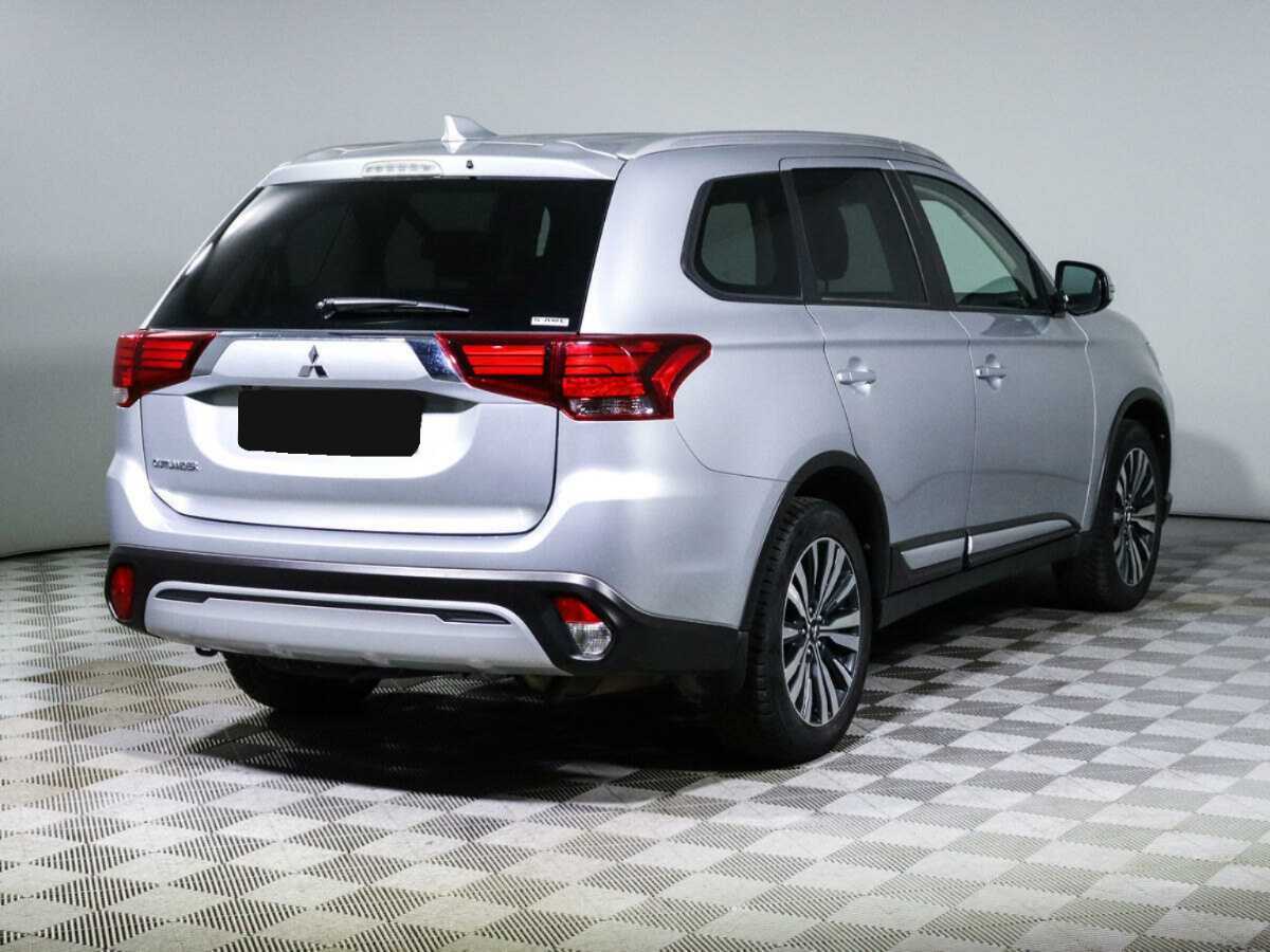 Mitsubishi Outlander б/у, 2021, Вариатор. Фото: #3