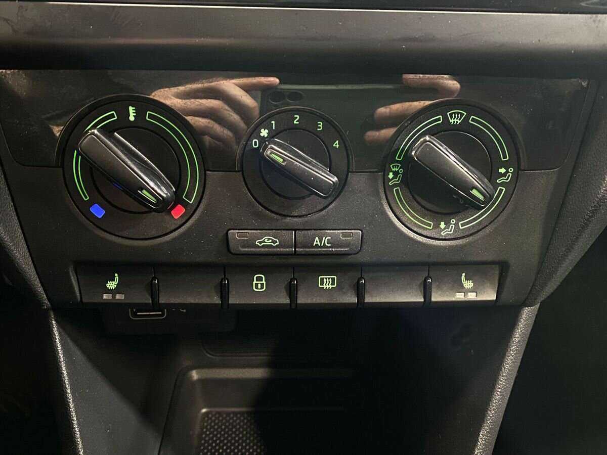 Skoda Rapid б/у, 2018, Механическая. Фото: #13