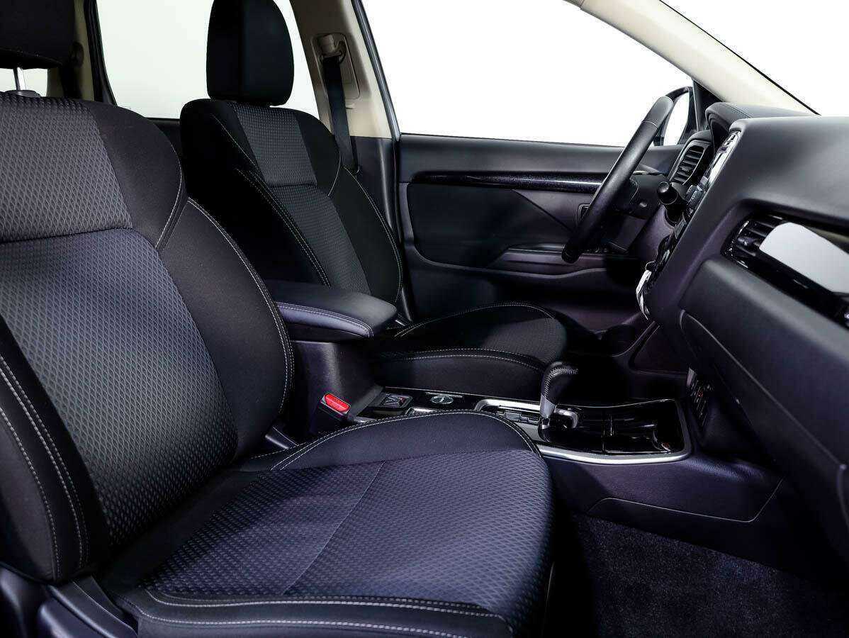 Mitsubishi Outlander б/у, 2018, Вариатор. Фото: #11