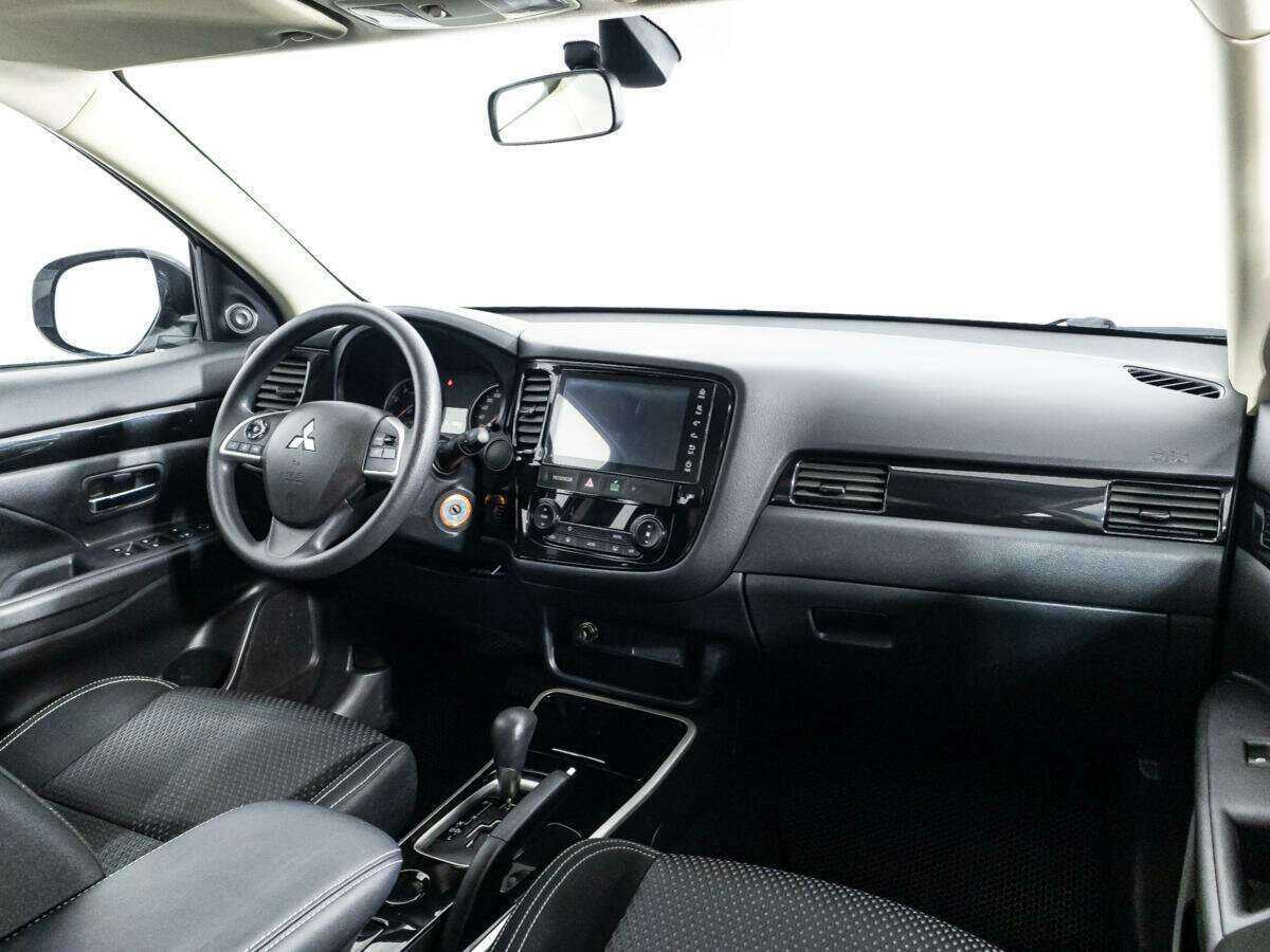 Mitsubishi Outlander б/у, 2022, Вариатор. Фото: #8