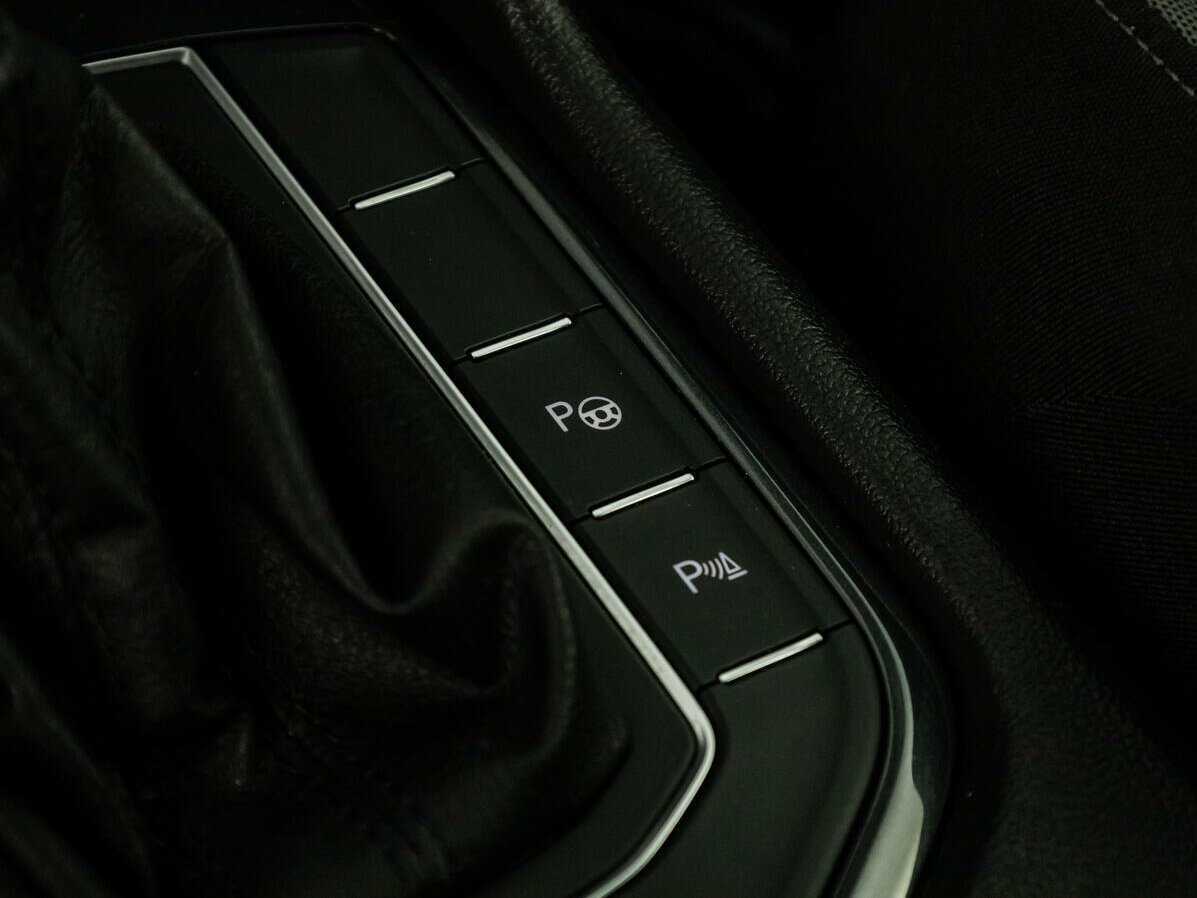 Volkswagen Tiguan б/у, 2018, Роботизированная. Фото: #20