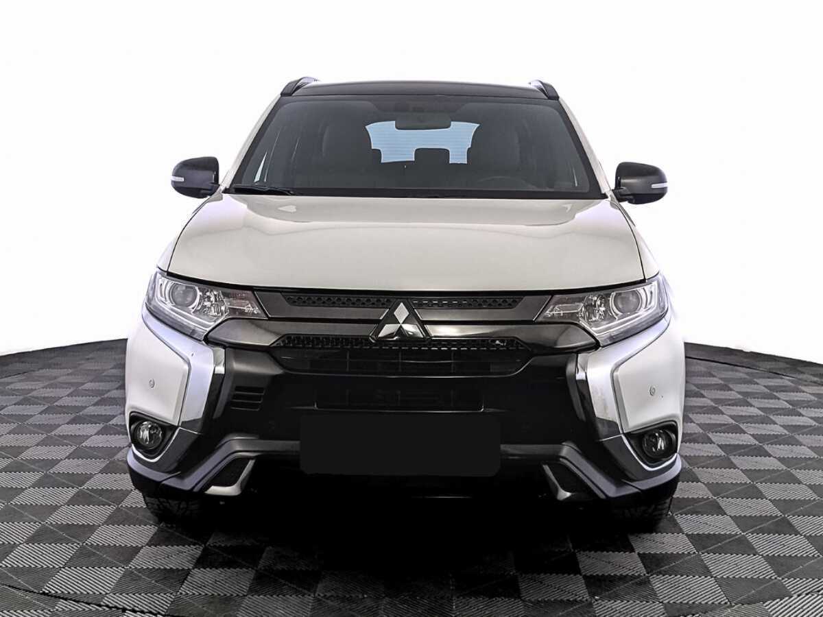 Mitsubishi Outlander б/у, 2022, Вариатор. Фото: #1