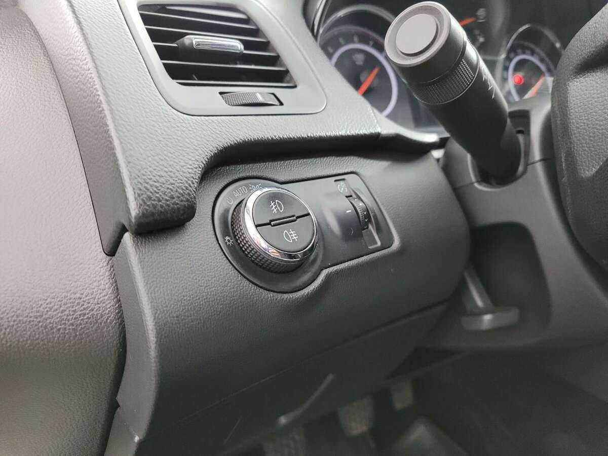 Opel Insignia б/у, 2013, Механическая. Фото: #8