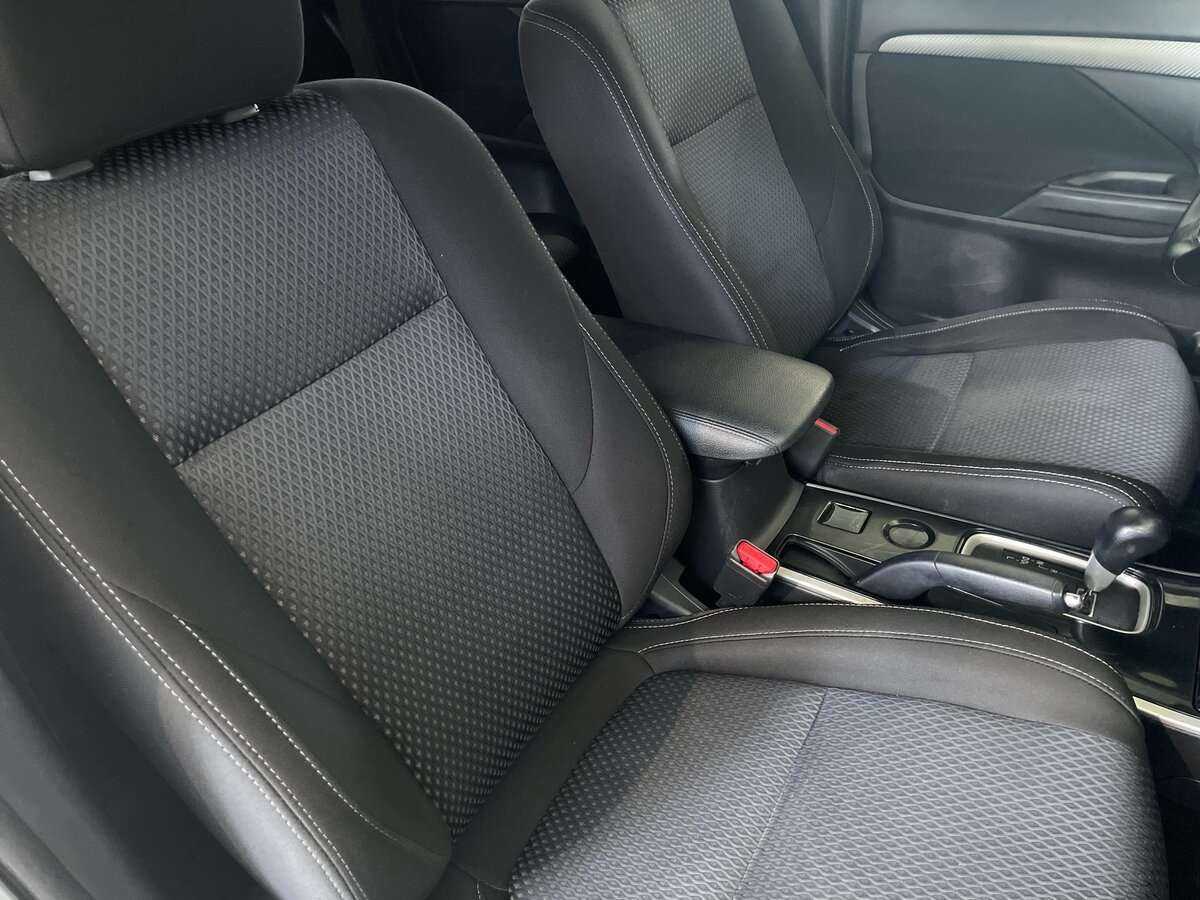 Mitsubishi Outlander б/у, 2018, Вариатор. Фото: #16