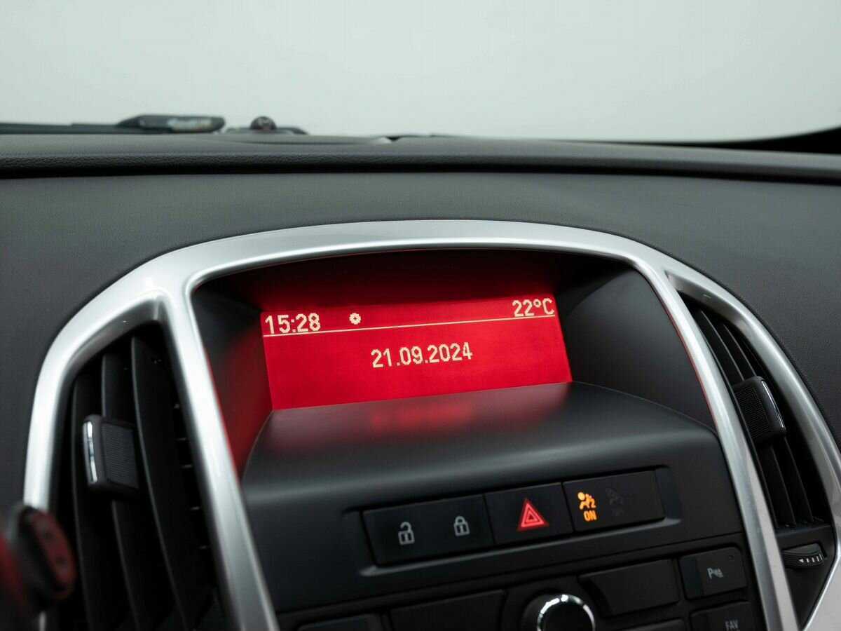 Opel Astra б/у, 2013, Механическая. Фото: #18