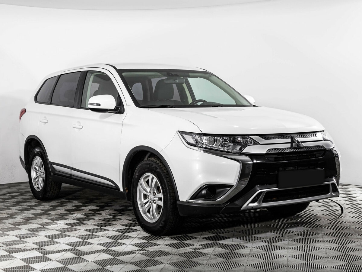 Mitsubishi Outlander б/у, 2018, Вариатор. Фото: #2