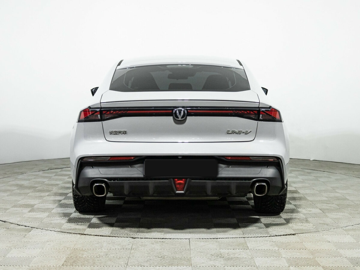 Changan UNI-V б/у, 2024, Роботизированная. Фото: #5