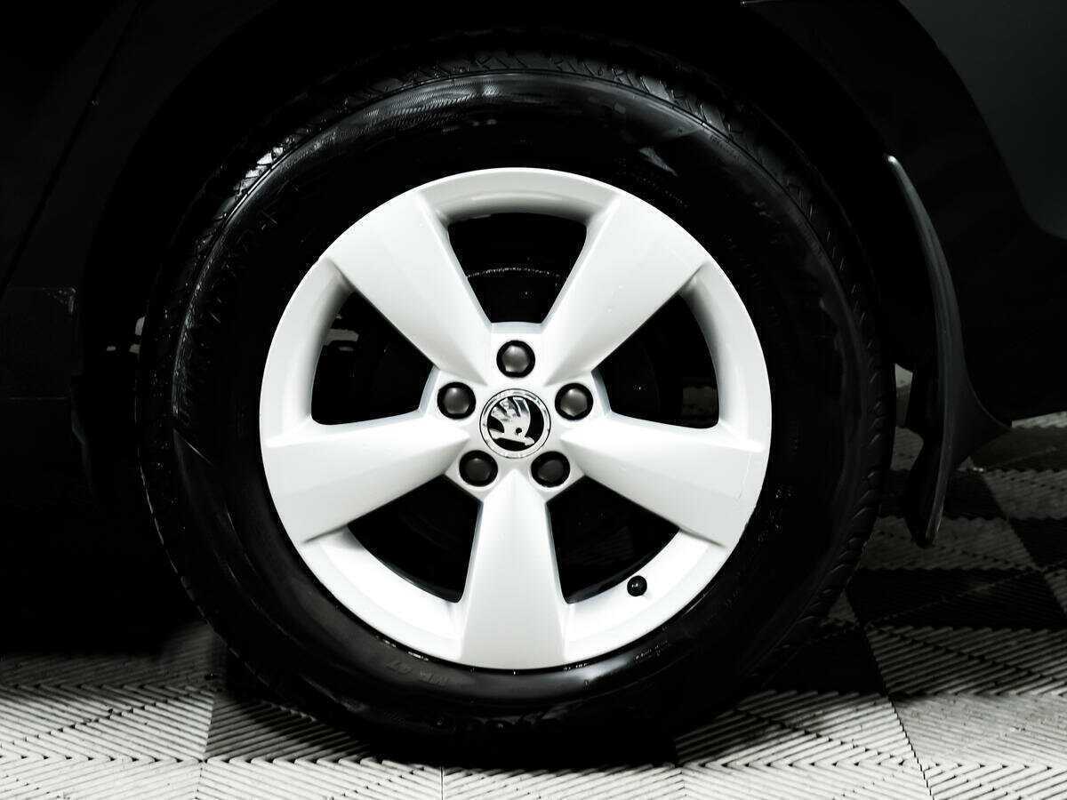 Skoda Rapid б/у, 2014, Автоматическая. Фото: #13