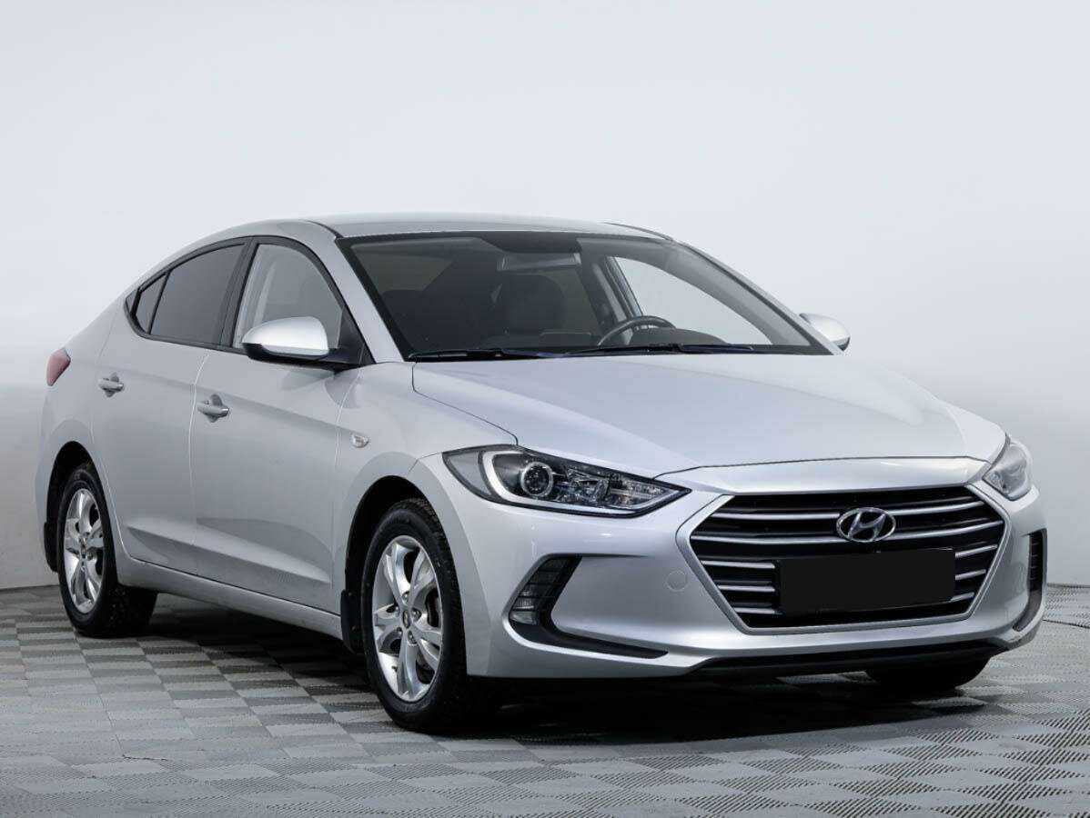 Hyundai Elantra б/у, 2018, Механическая. Фото: #1