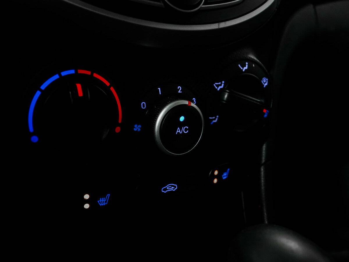 Hyundai Solaris б/у, 2013, Автоматическая. Фото: #13