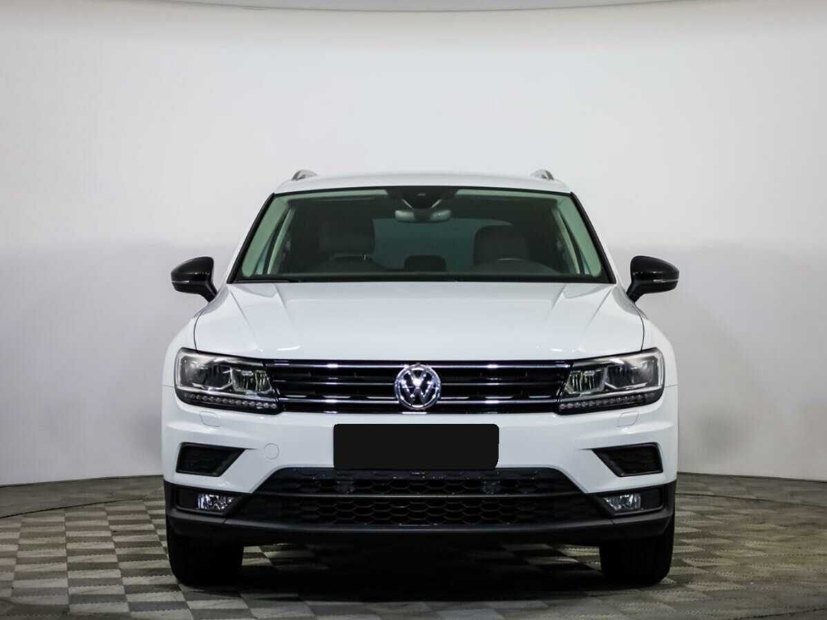 Volkswagen Tiguan б/у, 2019, Роботизированная. Посмотреть фото