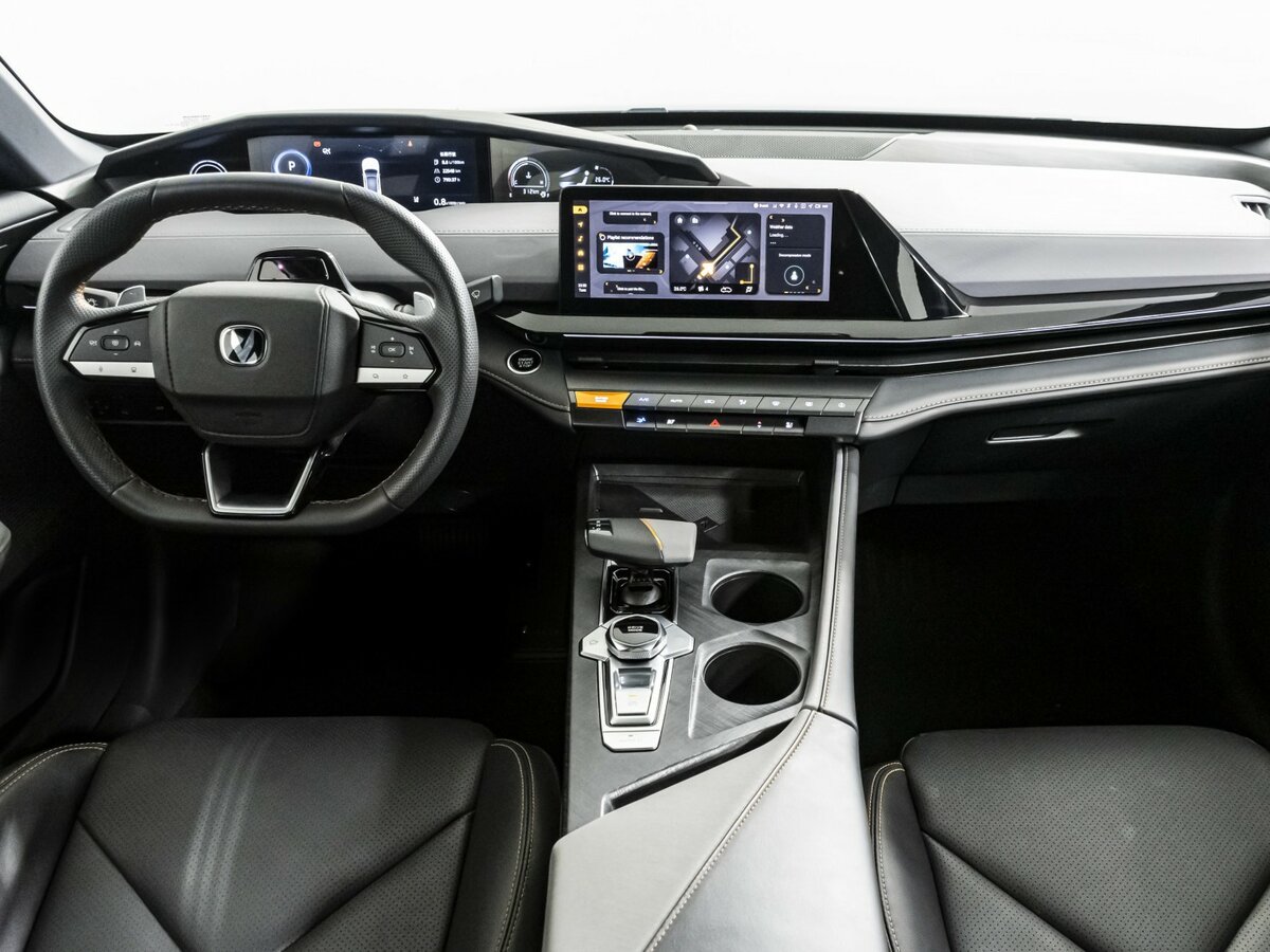 Changan UNI-V б/у, 2023, Роботизированная. Фото: #11