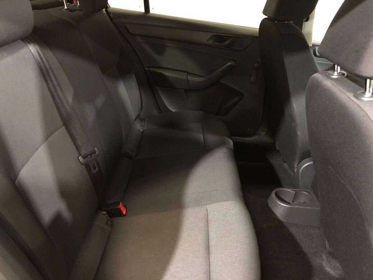 Skoda Rapid б/у, 2015, Механическая. Фото: #10