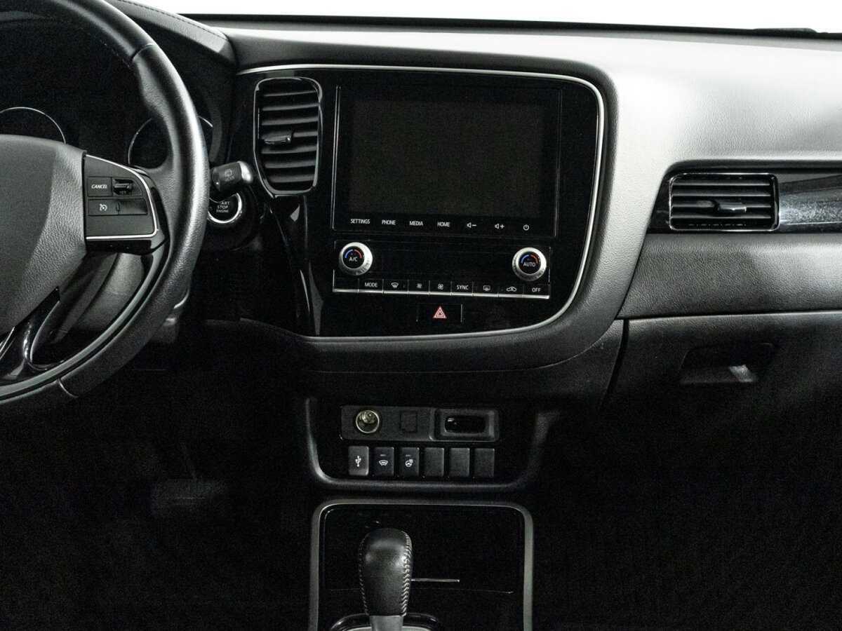 Mitsubishi Outlander б/у, 2021, Вариатор. Фото: #13