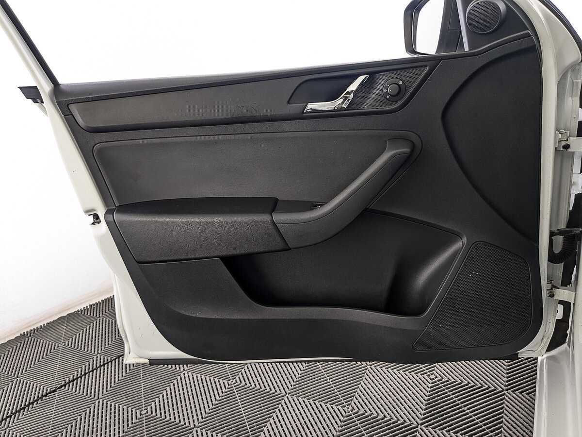 Skoda Rapid б/у, 2017, Механическая. Фото: #16