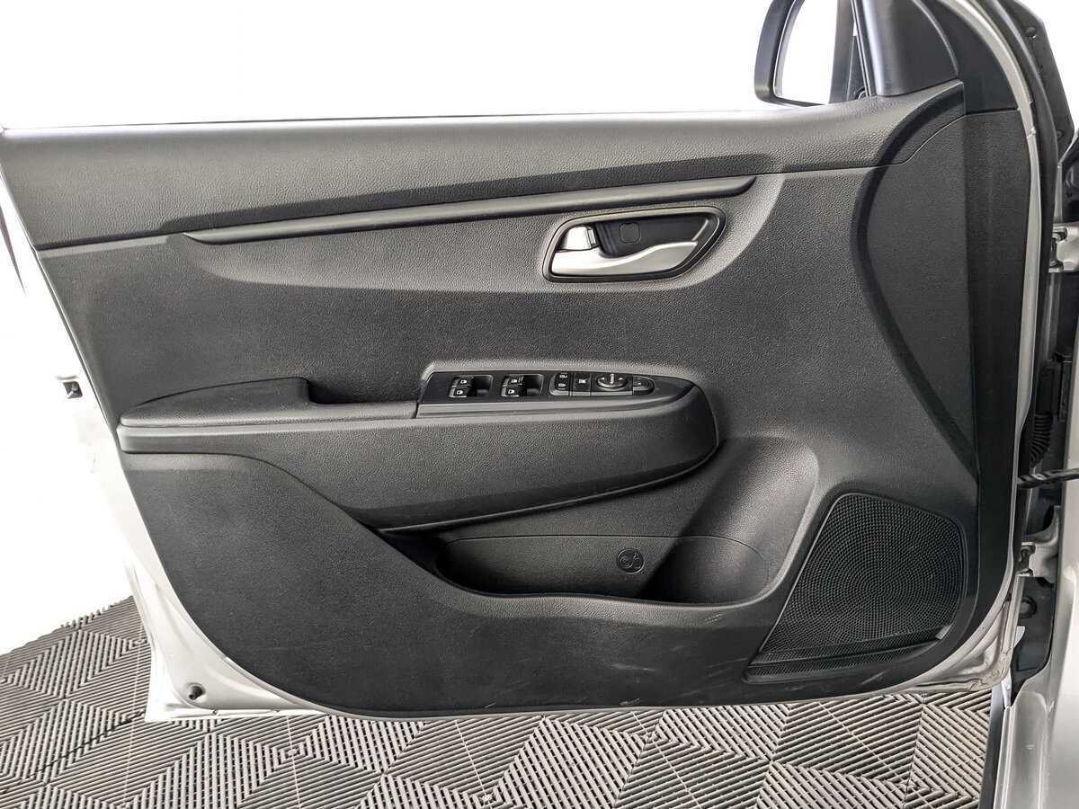 Kia Rio б/у, 2020, Автоматическая. Фото: #17