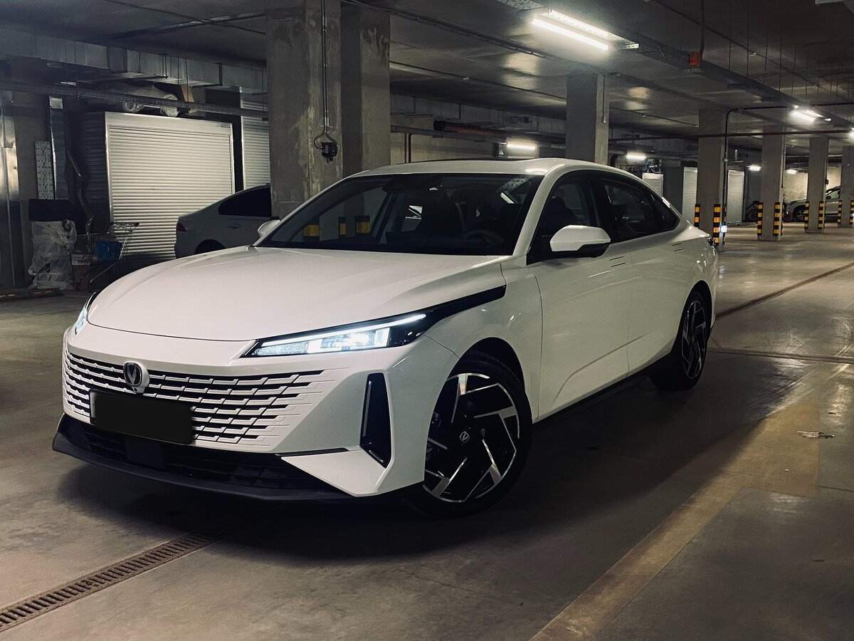Changan Lamore б/у, 2023, Роботизированная. Посмотреть фото