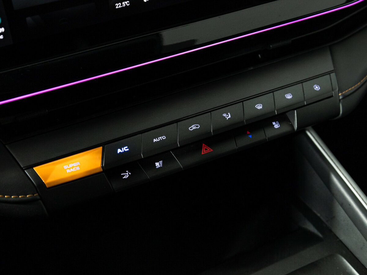 Changan UNI-V б/у, 2024, Роботизированная. Фото: #18