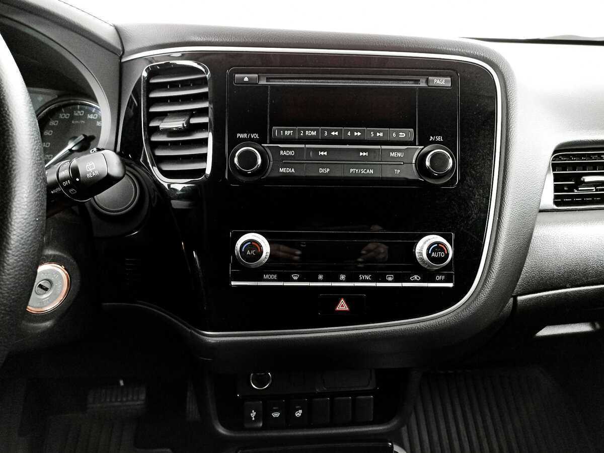 Mitsubishi Outlander б/у, 2021, Вариатор. Фото: #11