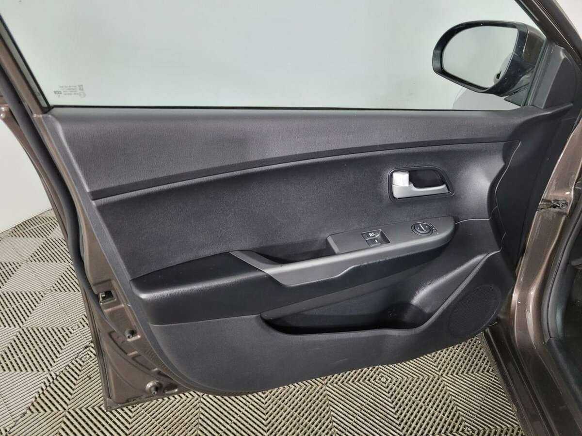 Kia Rio б/у, 2016, Автоматическая. Фото: #7