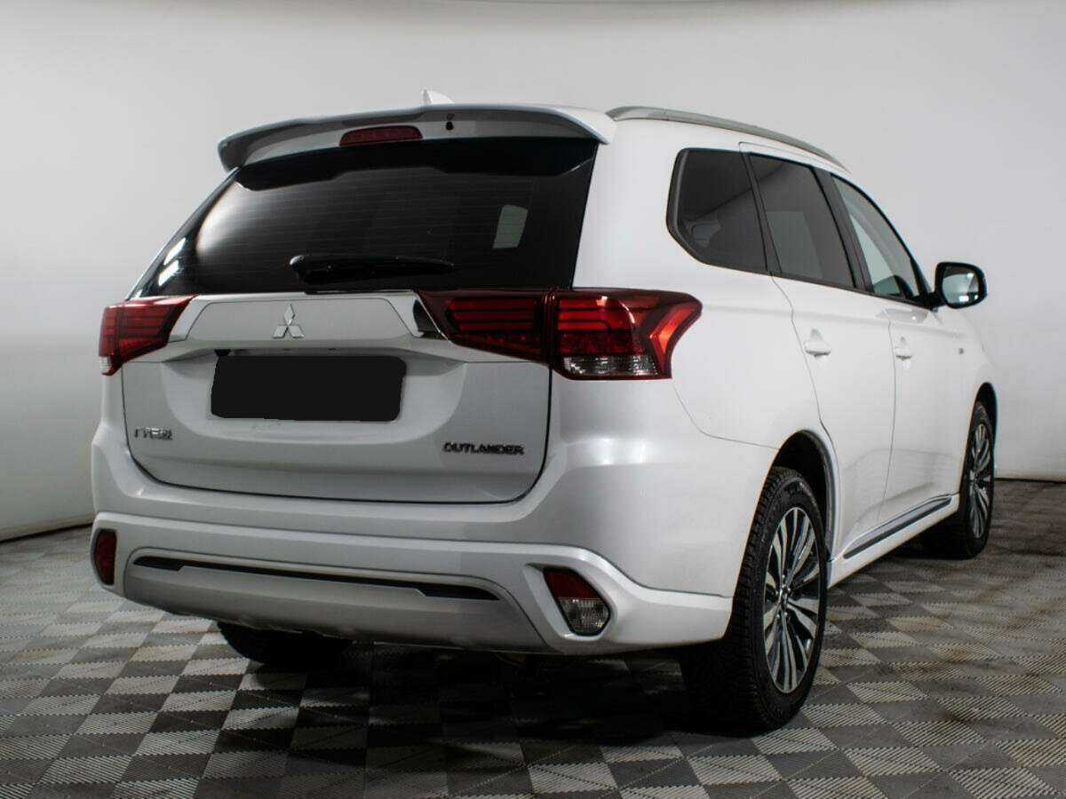 Mitsubishi Outlander б/у, 2022, Вариатор. Фото: #4