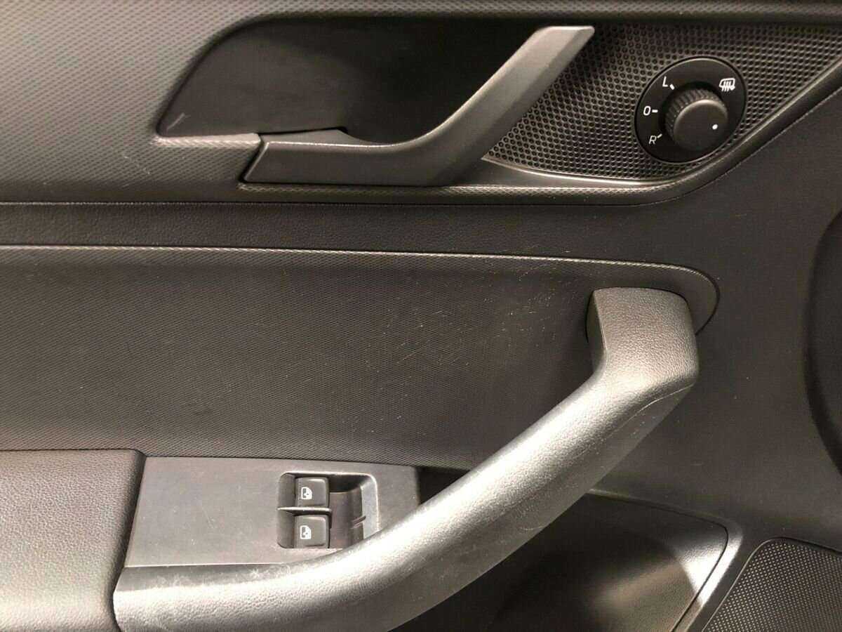 Skoda Rapid б/у, 2015, Механическая. Фото: #17