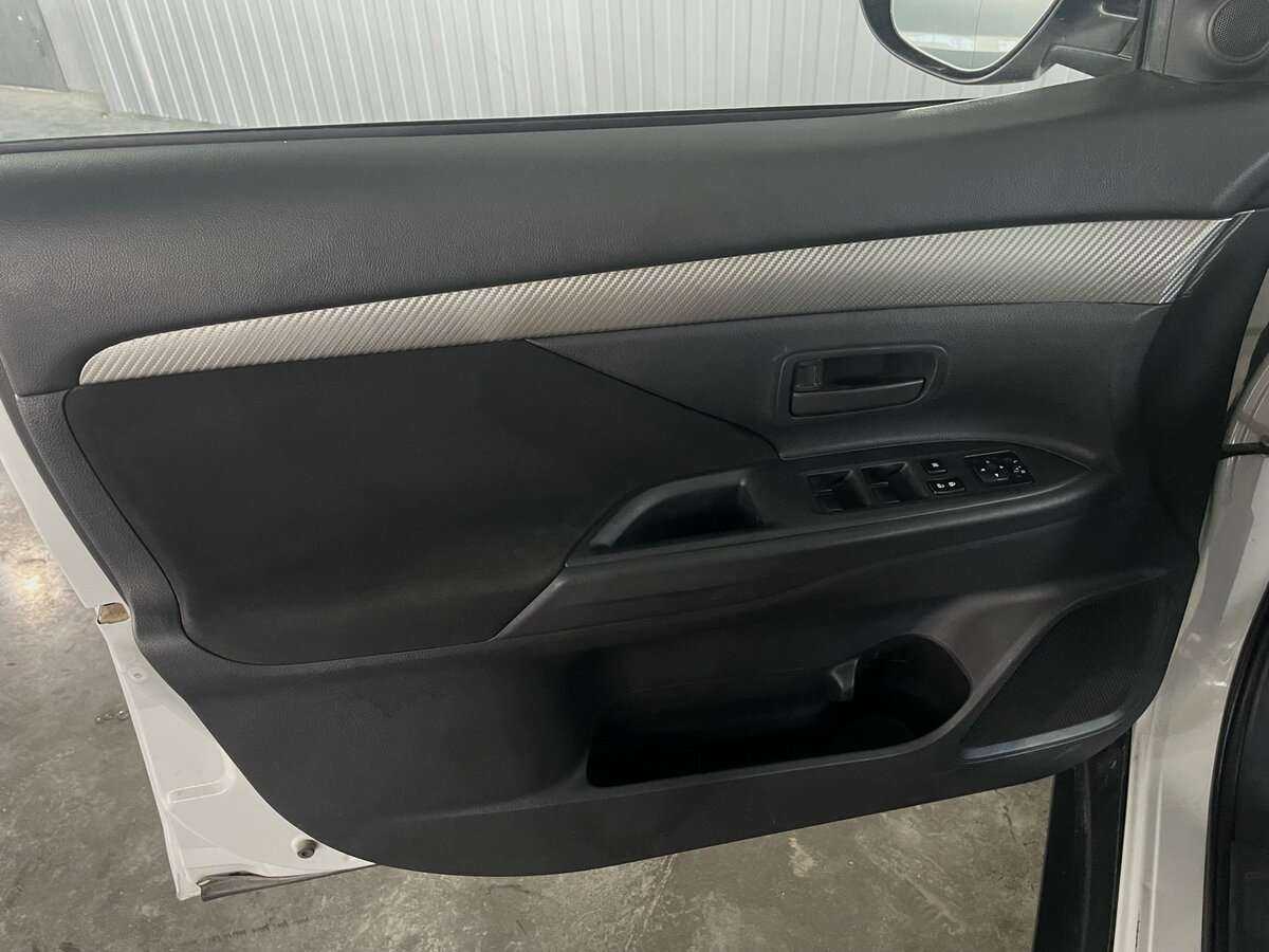 Mitsubishi Outlander б/у, 2013, Вариатор. Фото: #16
