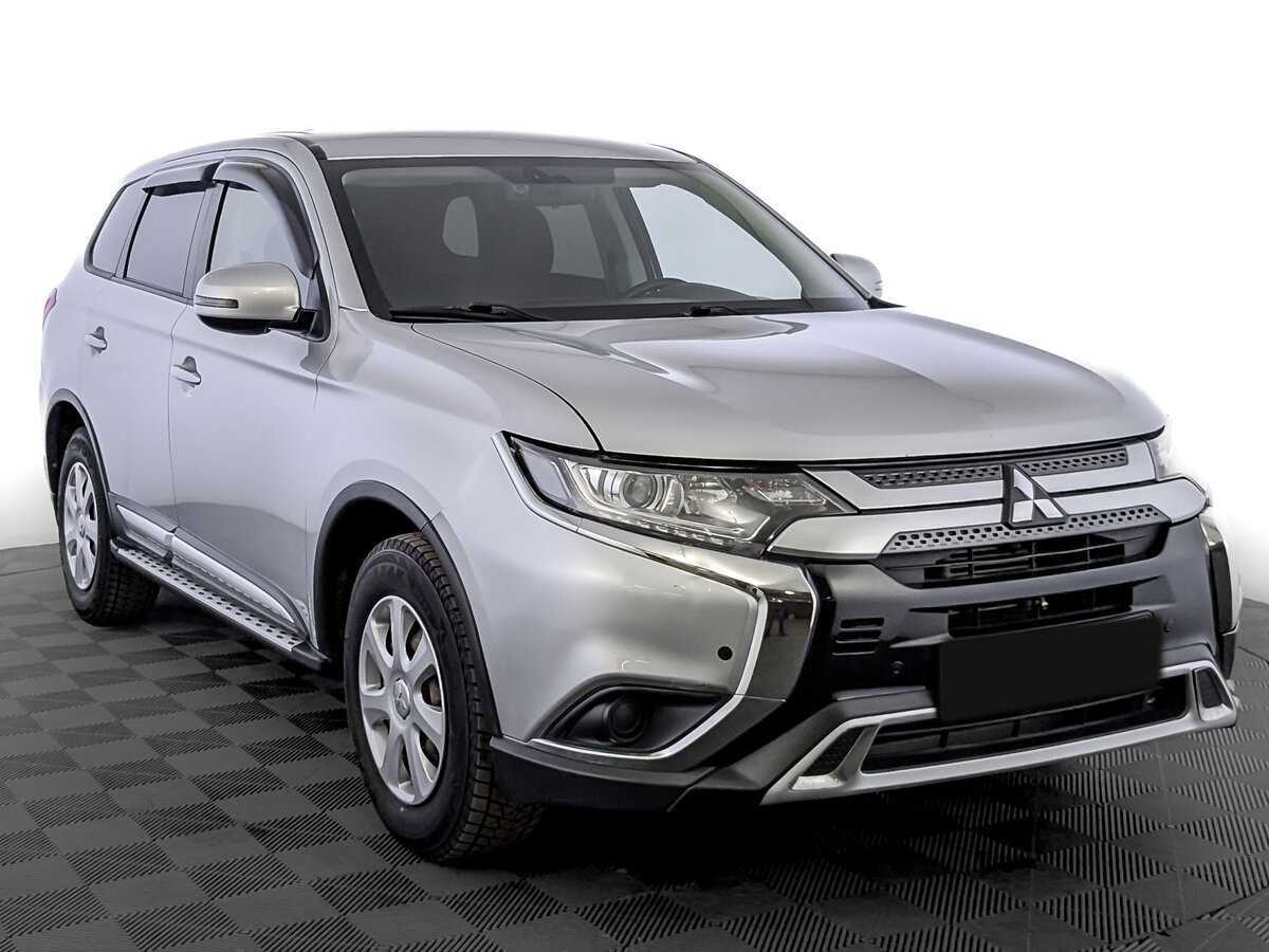 Mitsubishi Outlander б/у, 2019, Вариатор. Фото: #2