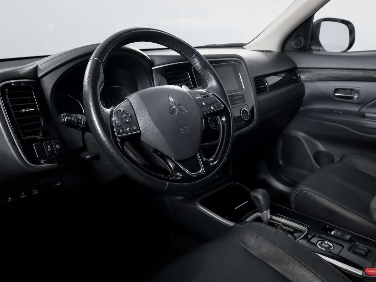 Mitsubishi Outlander б/у, 2018, Автоматическая. Фото: #12