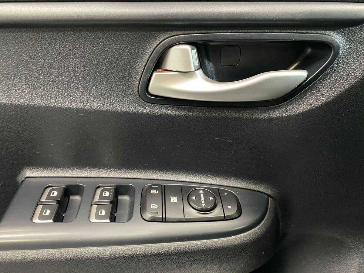 Kia Rio б/у, 2019, Механическая. Фото: #17