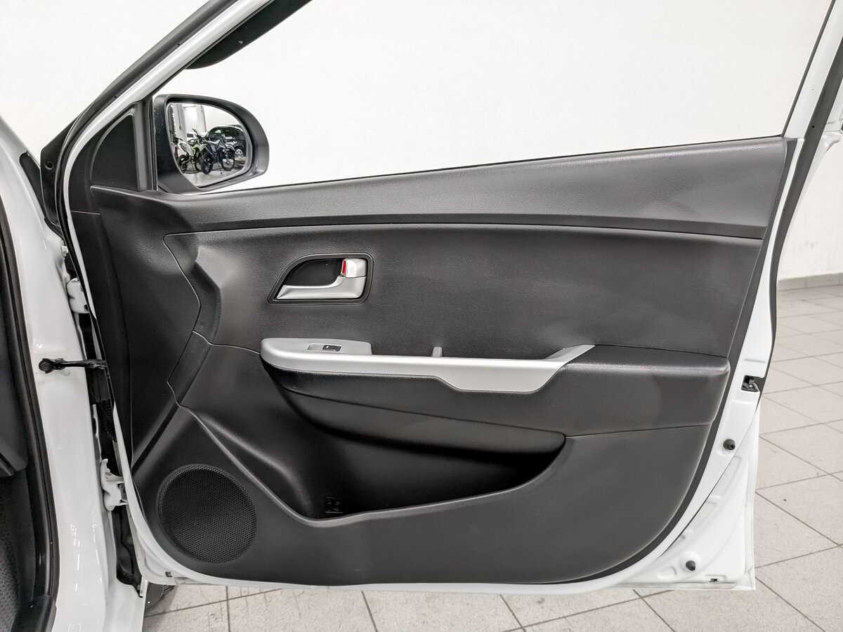 Kia Rio б/у, 2015, Автоматическая. Фото: #21