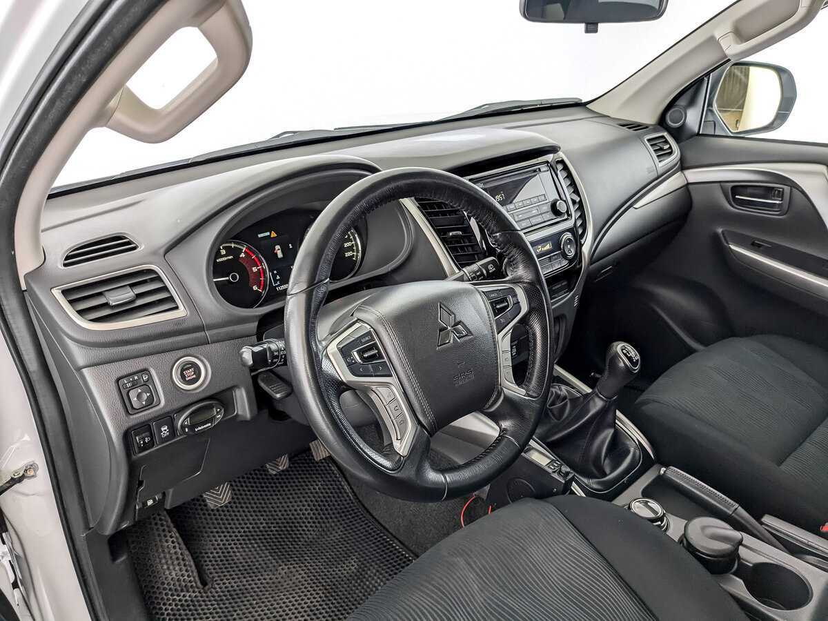 Mitsubishi Pajero Sport б/у, 2018, Механическая. Фото: #15