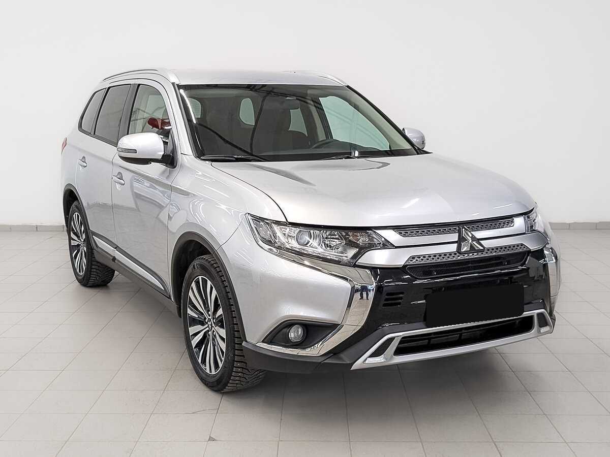 Mitsubishi Outlander б/у, 2020, Вариатор. Фото: #2