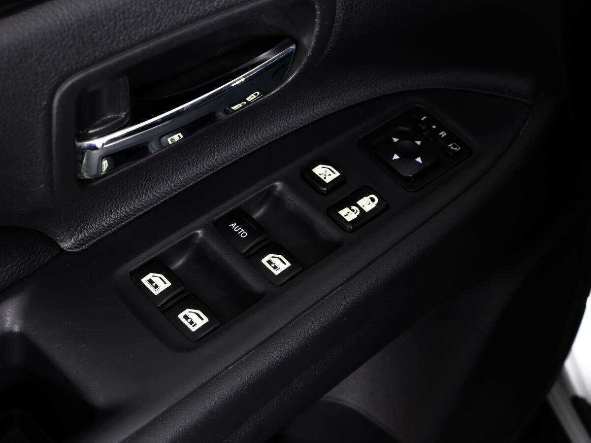 Mitsubishi Outlander б/у, 2018, Вариатор. Фото: #11