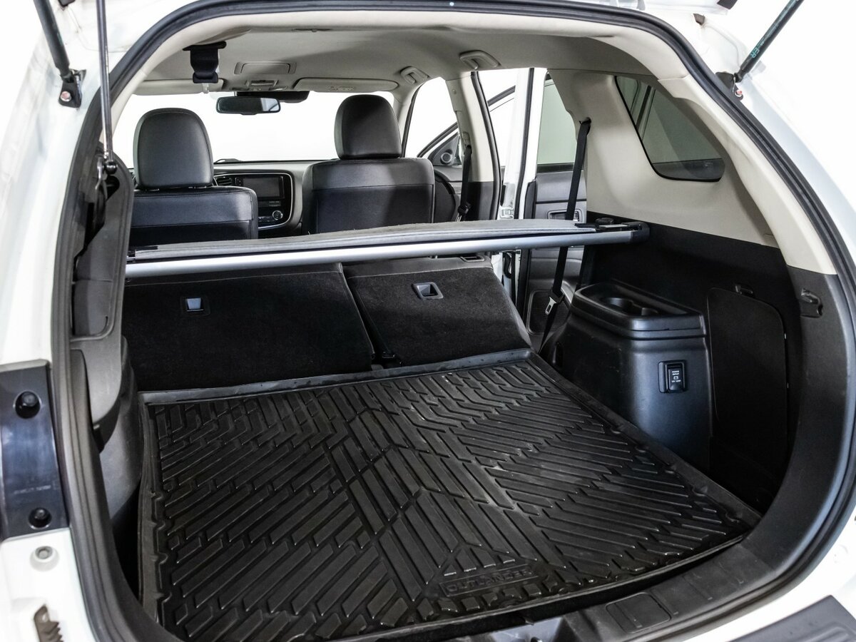 Mitsubishi Outlander б/у, 2017, Автоматическая. Фото: #28