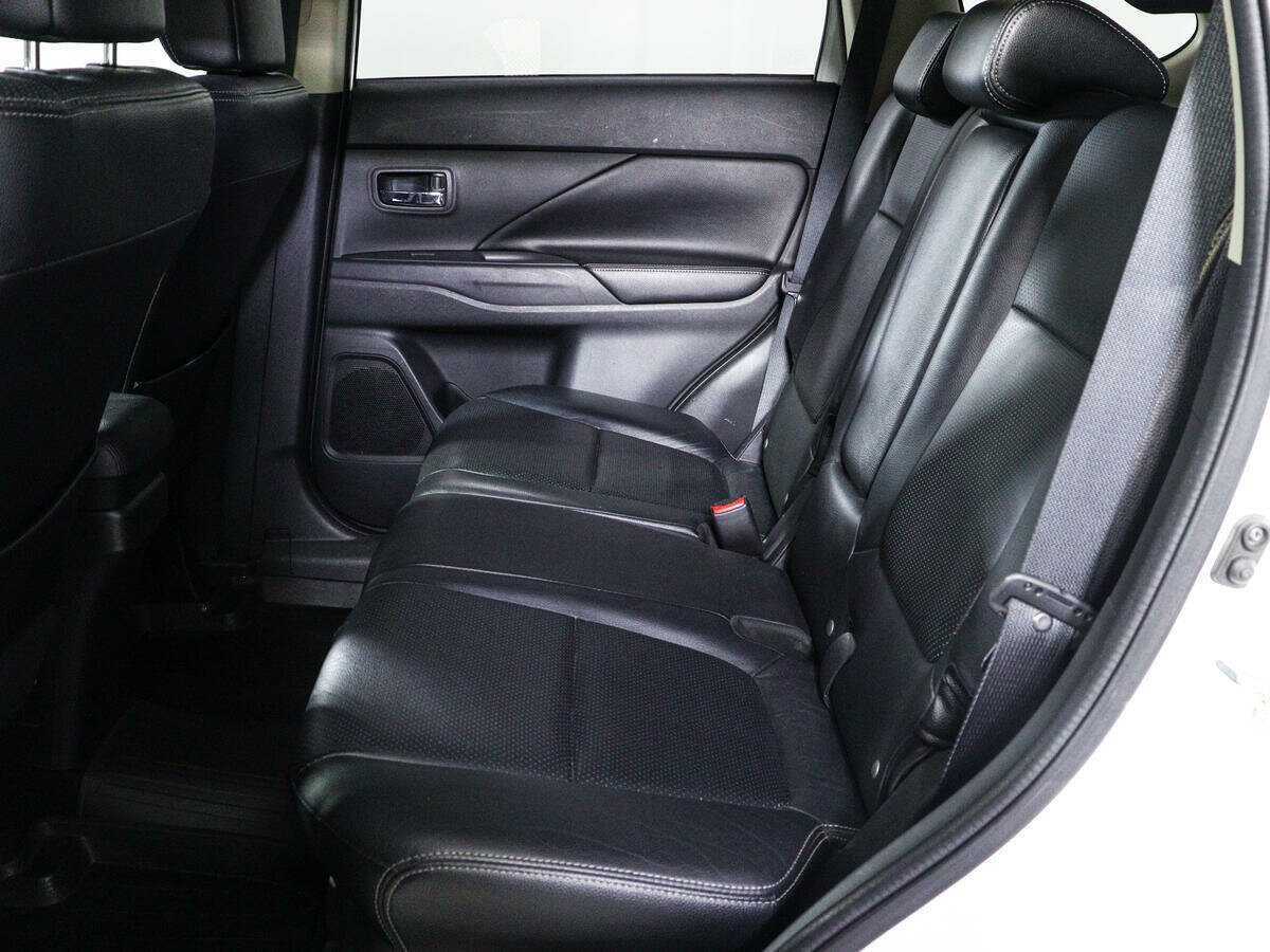 Mitsubishi Outlander б/у, 2012, Вариатор. Фото: #8