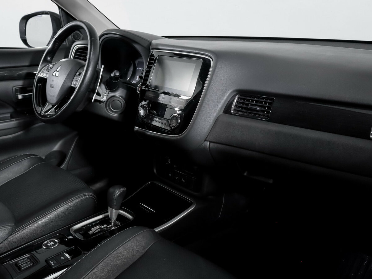 Mitsubishi Outlander б/у, 2018, Автоматическая. Фото: #8