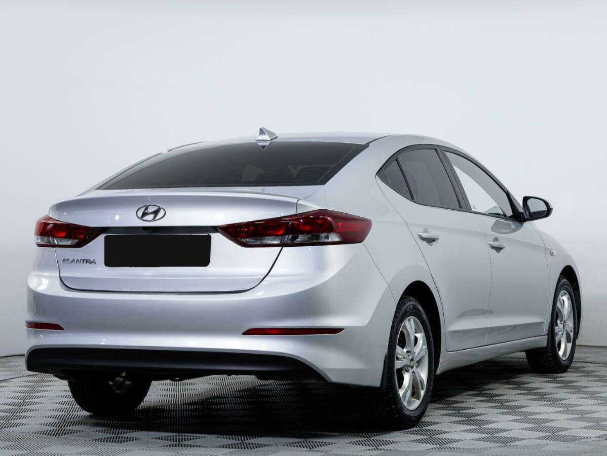 Hyundai Elantra б/у, 2018, Механическая. Фото: #3
