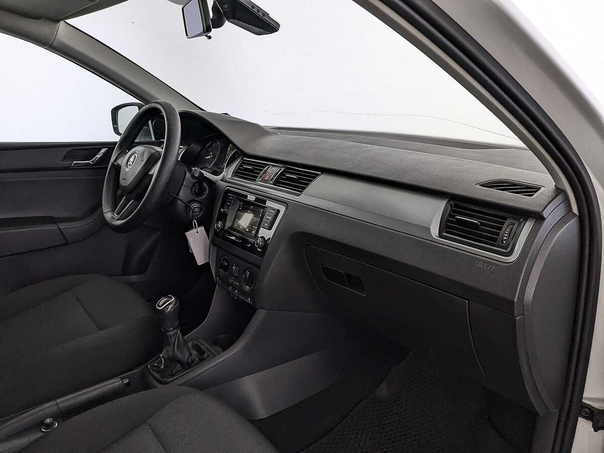 Skoda Rapid б/у, 2017, Механическая. Фото: #12