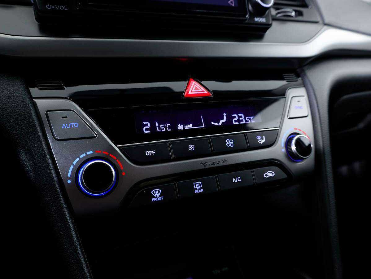 Hyundai Elantra б/у, 2018, Механическая. Фото: #15