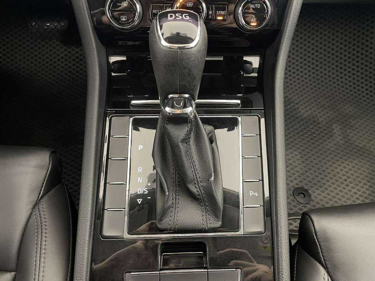 Skoda Superb б/у, 2018, Роботизированная. Фото: #12