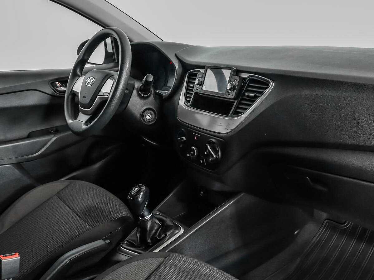 Hyundai Solaris б/у, 2018, Механическая. Фото: #10