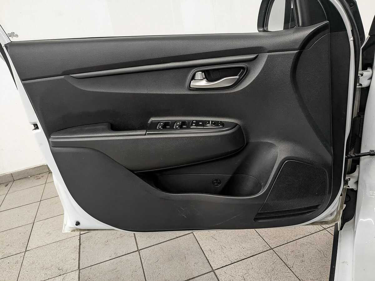 Kia Rio б/у, 2020, Автоматическая. Фото: #15