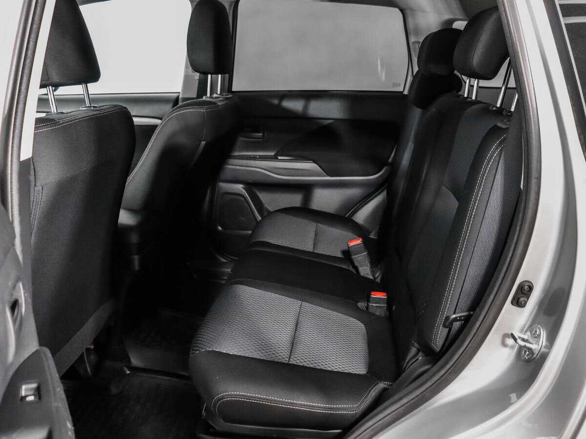 Mitsubishi Outlander б/у, 2018, Вариатор. Фото: #9