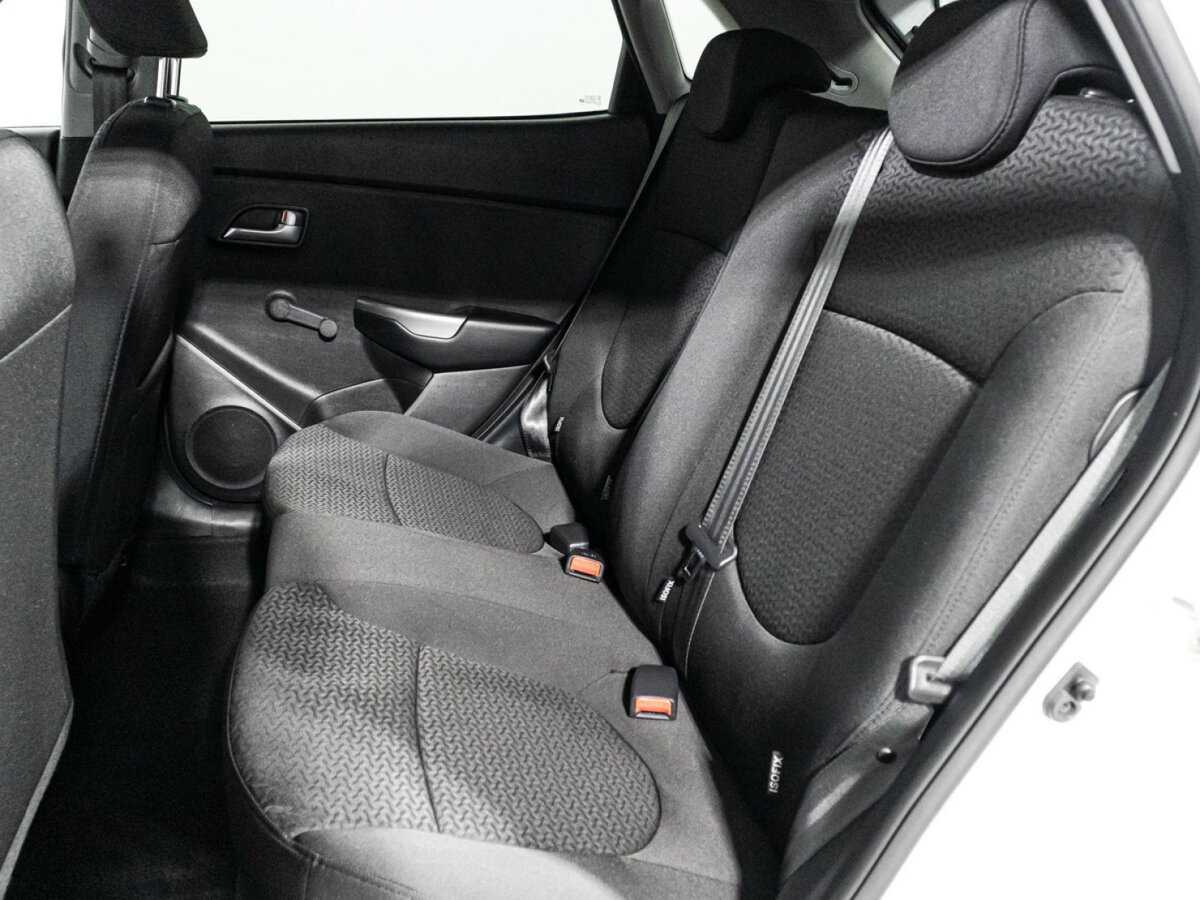 Kia Rio б/у, 2017, Автоматическая. Фото: #9